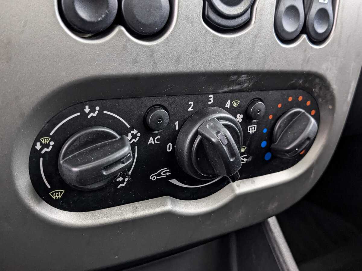 Купить Renault Sandero, 2012, 57 409 км, фото №17