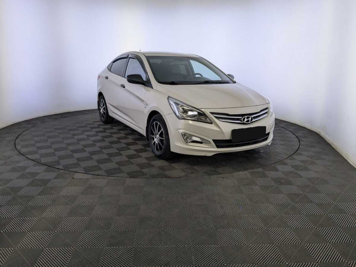 Купить Hyundai Solaris, 2015, 120 409 км, фото №3