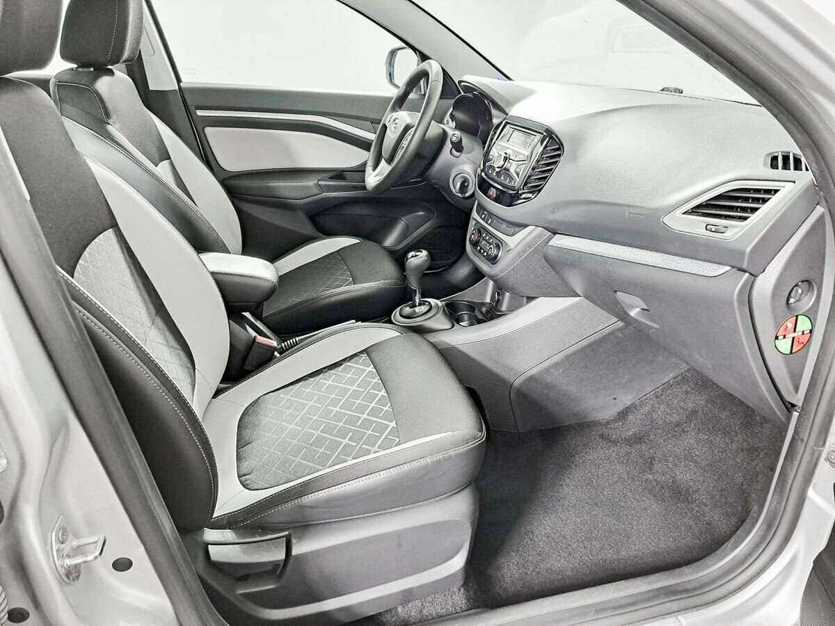 Купить Lada (ВАЗ) Vesta SW Cross, 2019, 101 038 км, фото №9