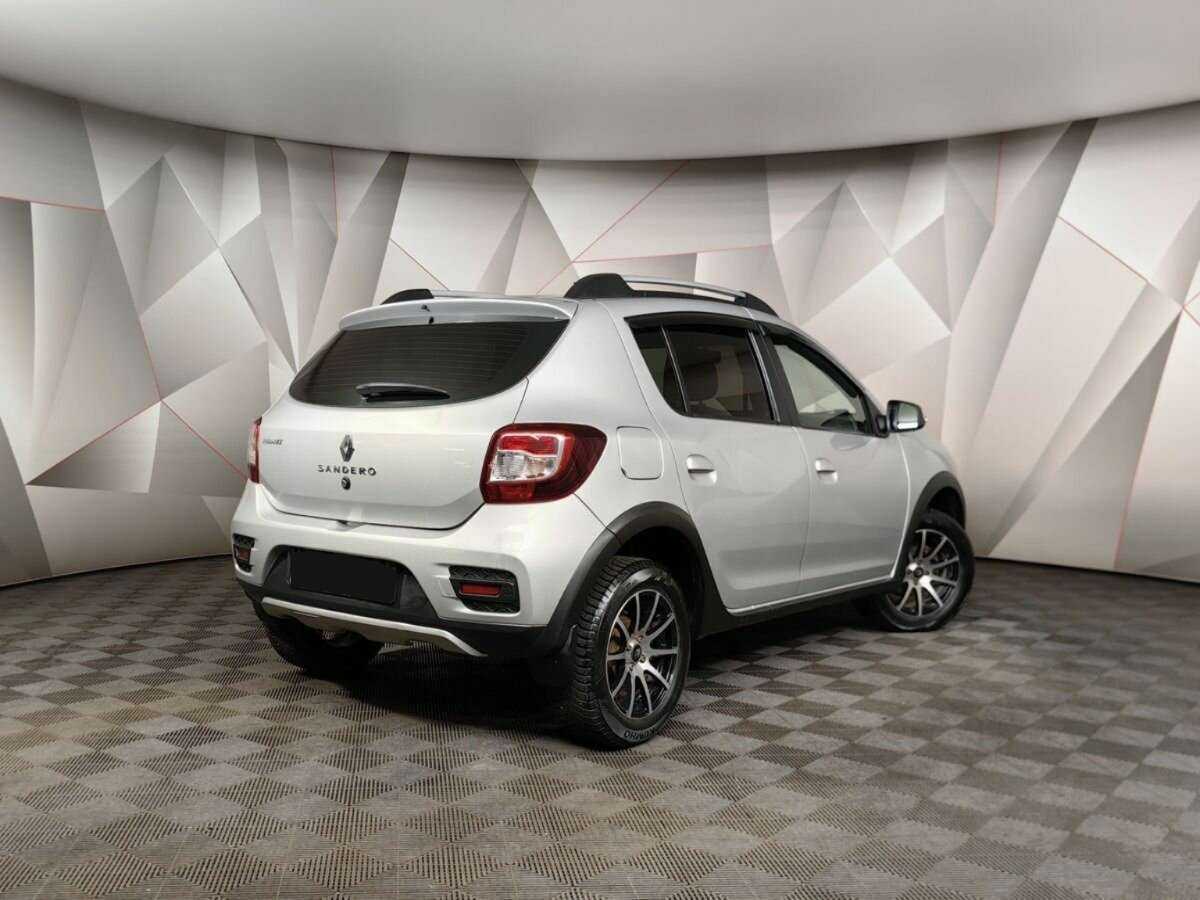 Купить Renault Sandero Stepway, 2017, 98 332 км, фото №2