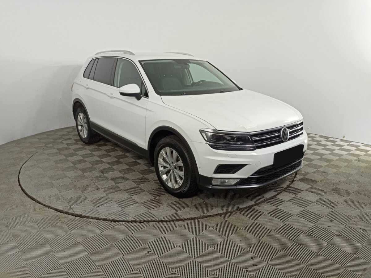 Купить Volkswagen Tiguan, 2017, 165 998 км, фото №3