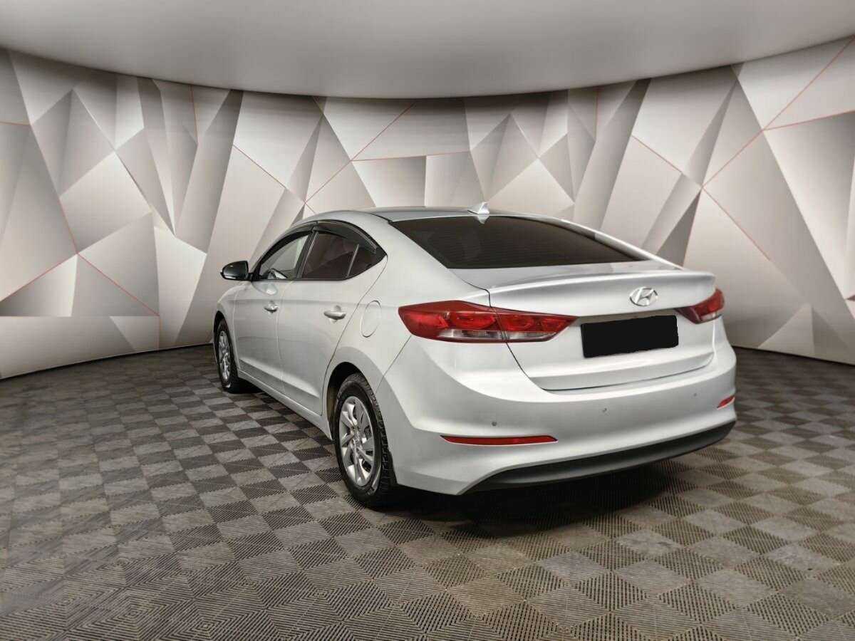 Купить Hyundai Elantra, 2018, 191 898 км, фото №3