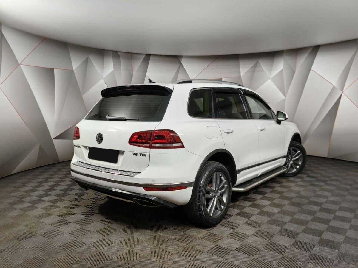 Купить Volkswagen Touareg, 2016, 96 305 км, фото №2