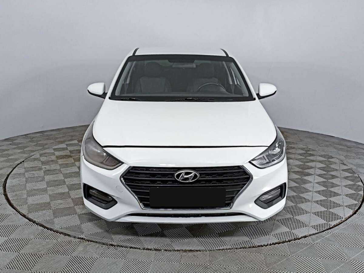 Купить Hyundai Solaris, 2017, 157 403 км, фото №2