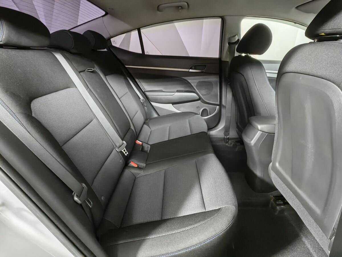 Купить Hyundai Elantra, 2018, 191 898 км, фото №11