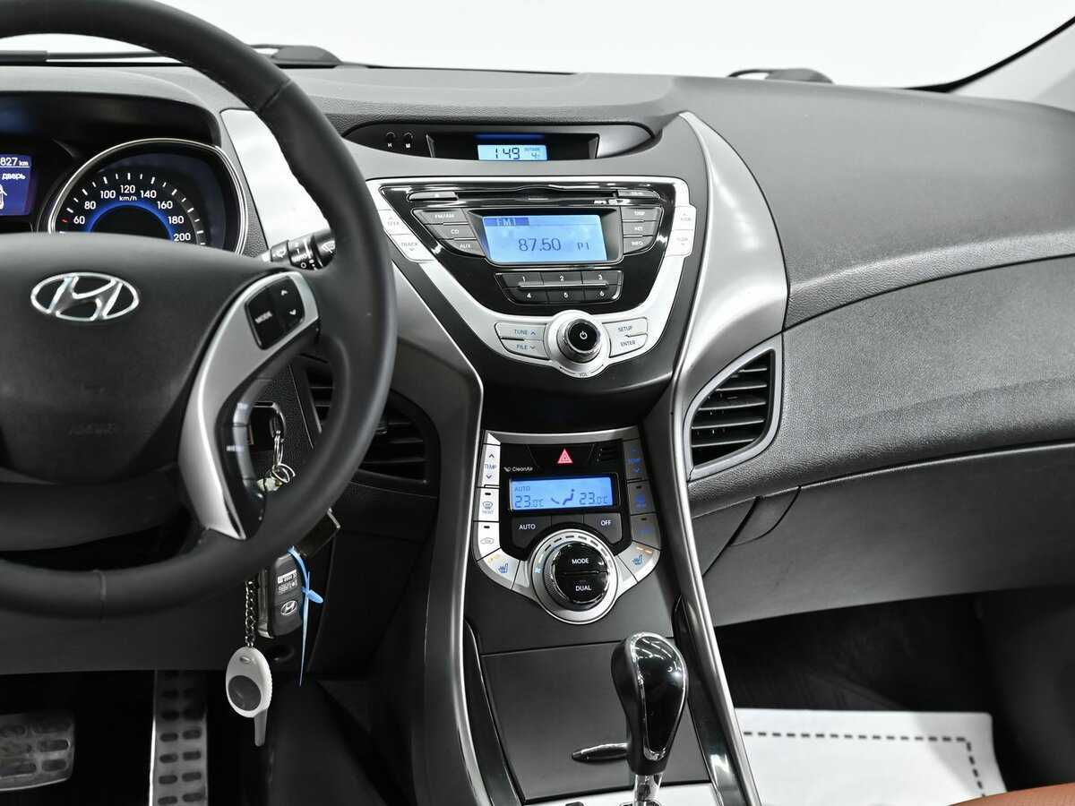 Купить Hyundai Elantra, 2012, 139 500 км, фото №9