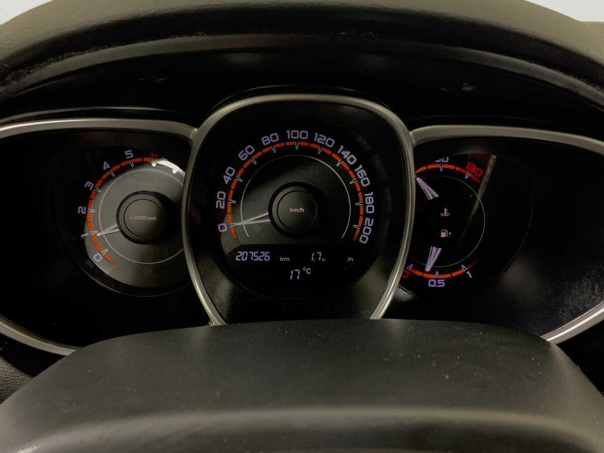 Купить Lada (ВАЗ) Vesta SW Cross, 2017, 208 000 км, фото №15