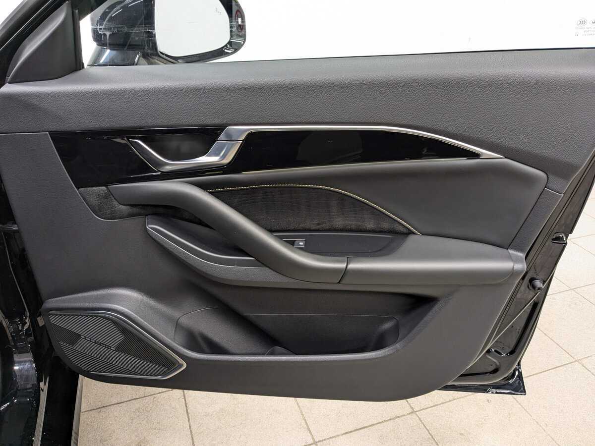 Купить FAW Bestune B70, 2023, 19 932 км, фото №25