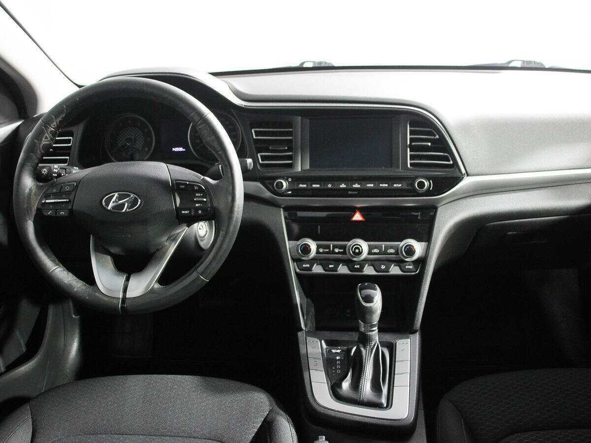 Купить Hyundai Elantra, 2020, 142 837 км, фото №9