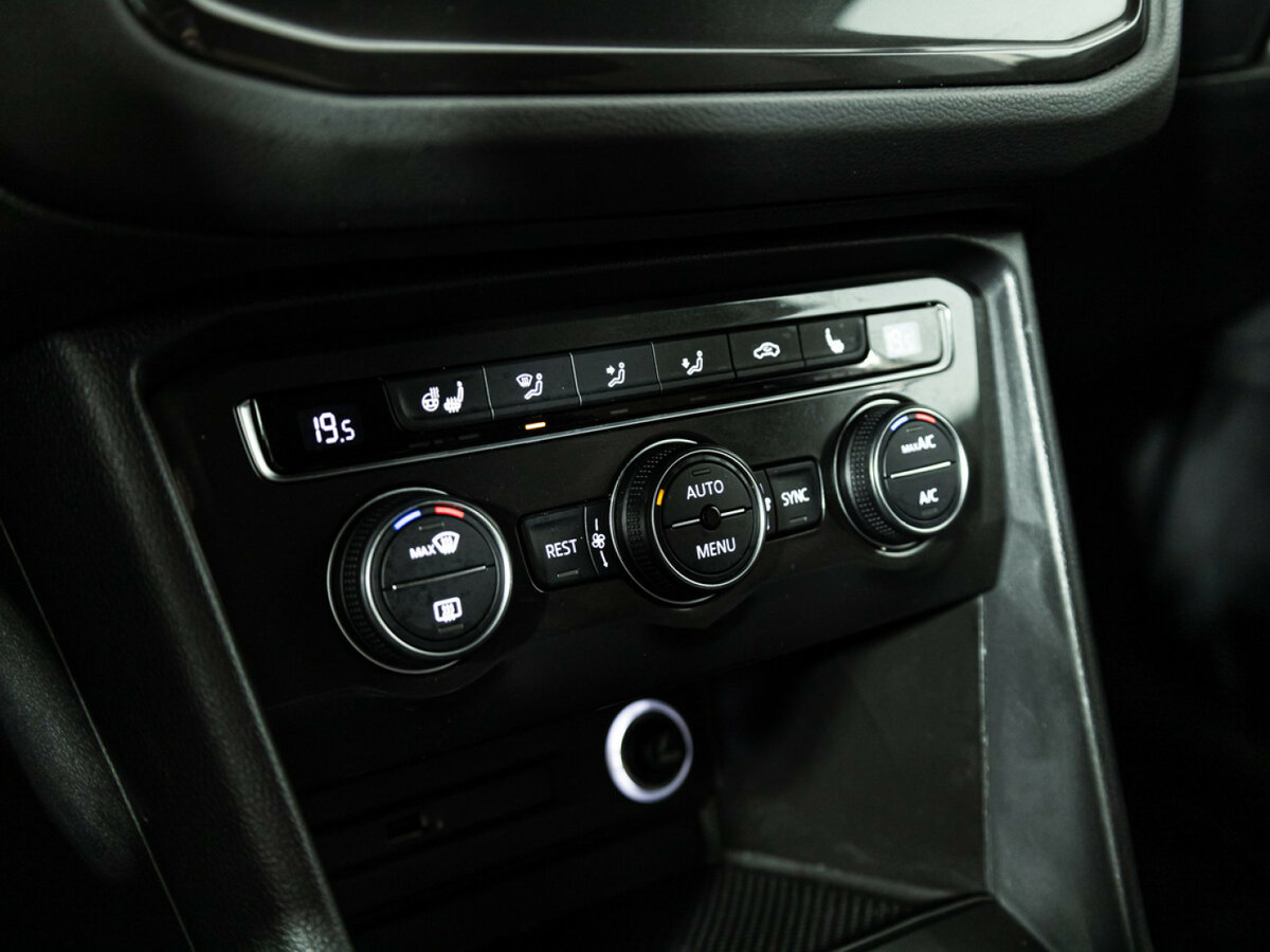 Купить Volkswagen Tiguan II, 2017, 76 658 км, фото №12