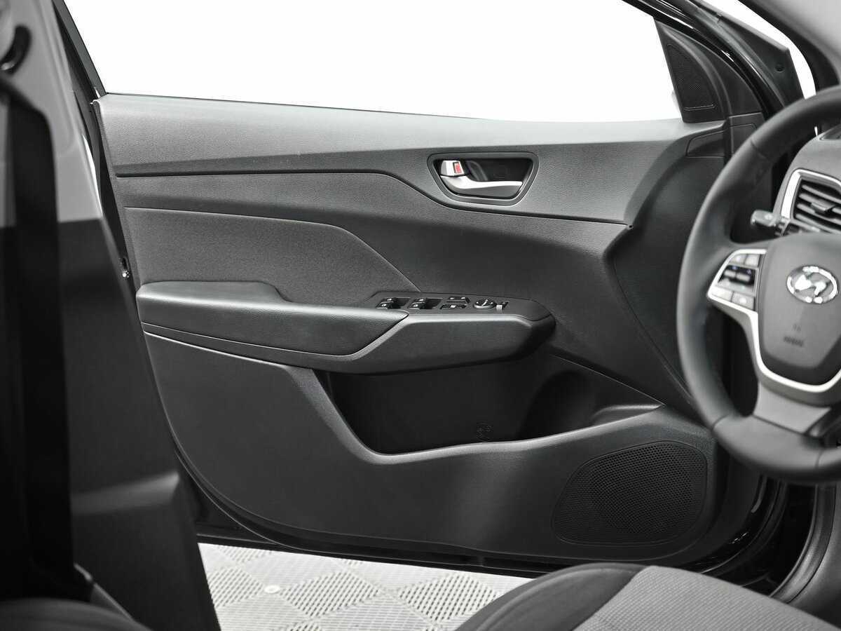 Купить Hyundai Solaris, 2018, 119 000 км, фото №6