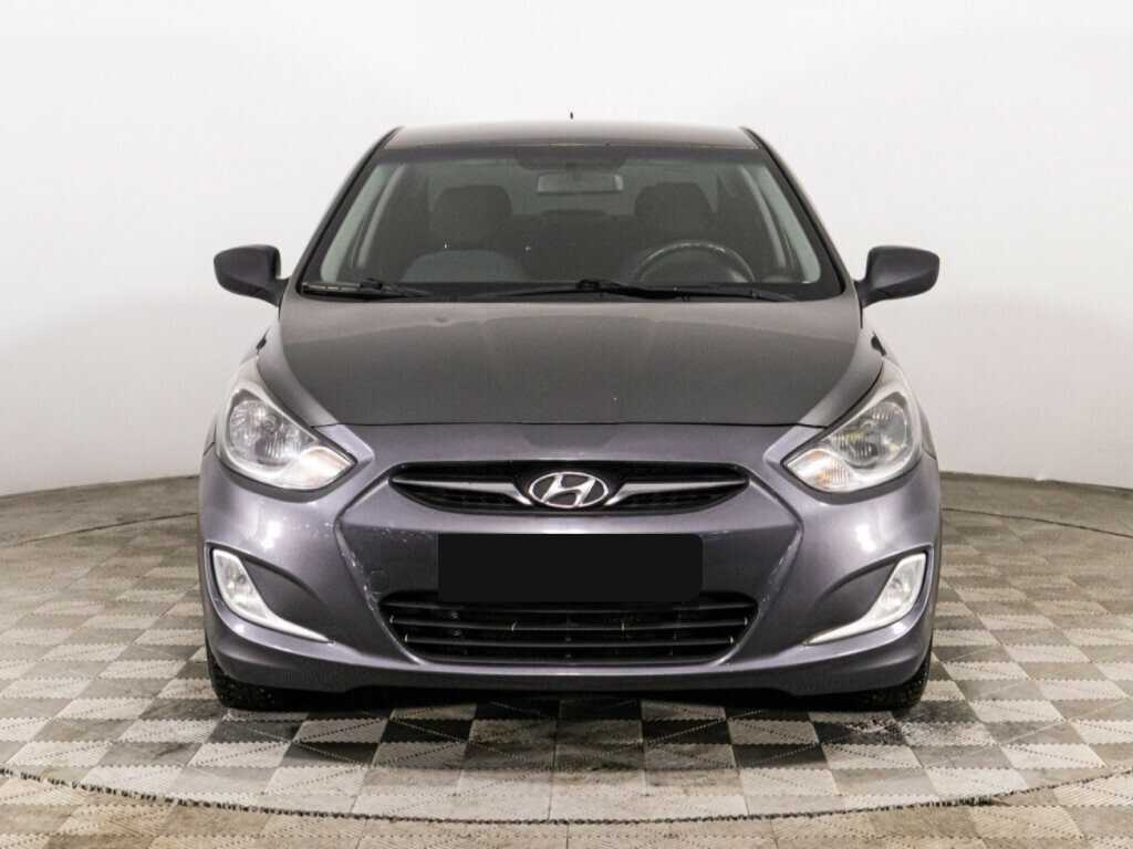Купить Hyundai Solaris, 2013, 188 971 км, фото №2