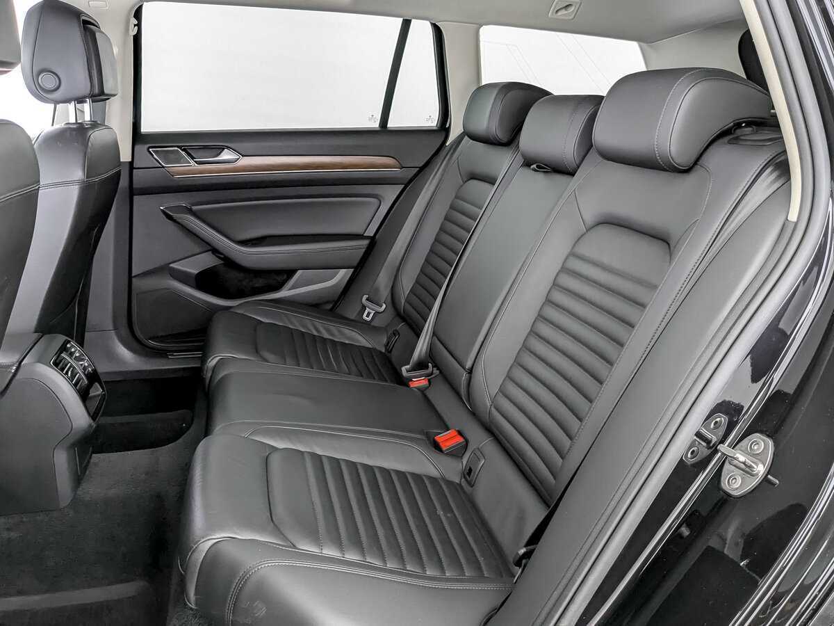 Купить Volkswagen Passat Alltrack, 2018, 146 036 км, фото №12