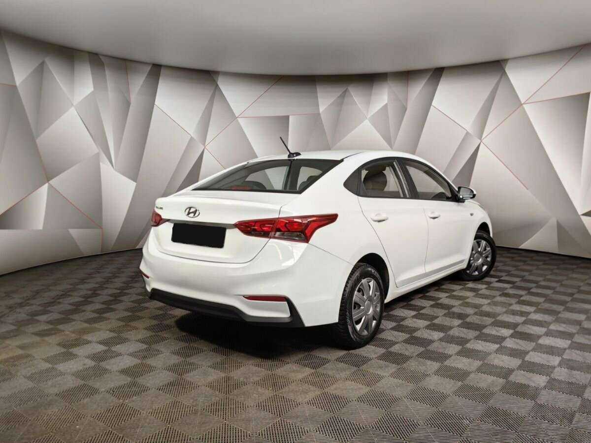 Купить Hyundai Solaris, 2019, 126 526 км, фото №2