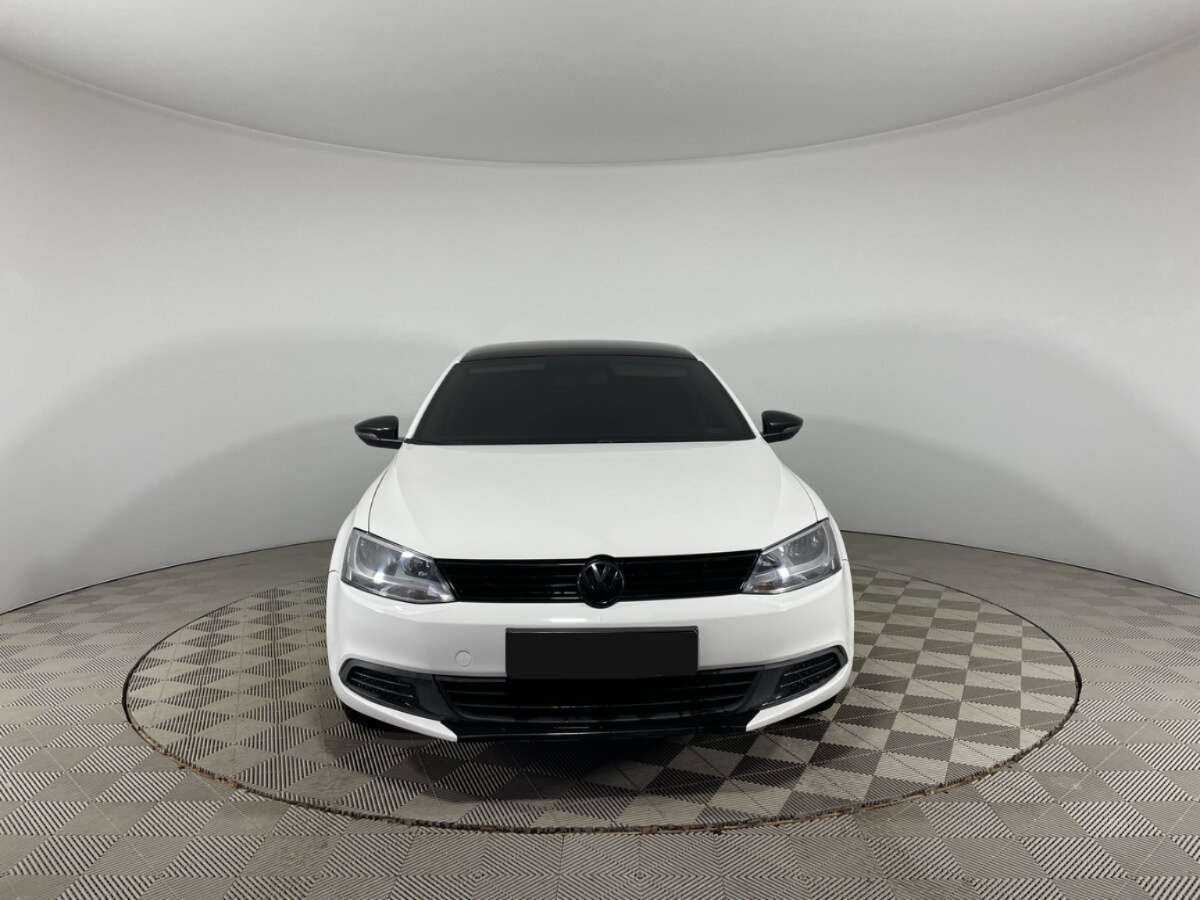 Купить Volkswagen Jetta, 2014, 175 810 км, фото №2