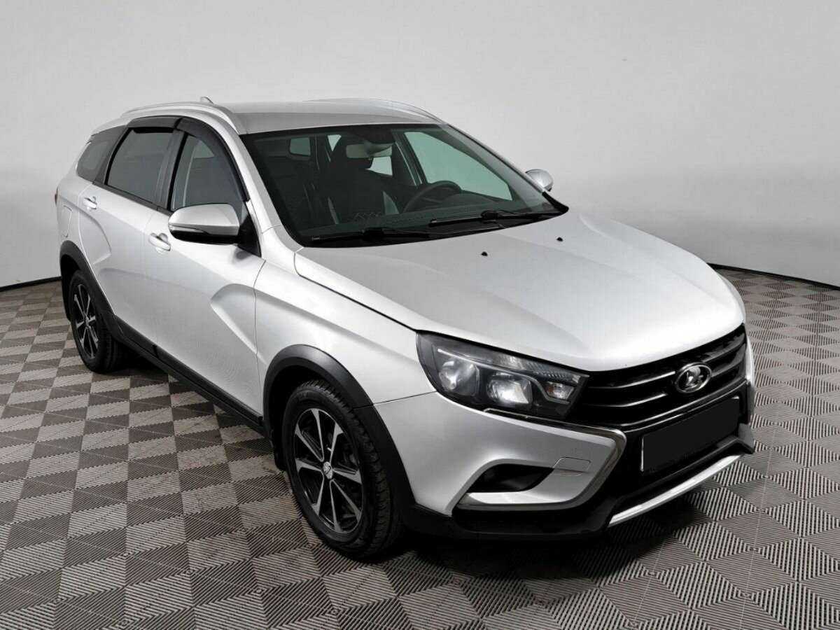 Купить Lada (ВАЗ) Vesta SW Cross, 2018, 179 216 км, фото №3