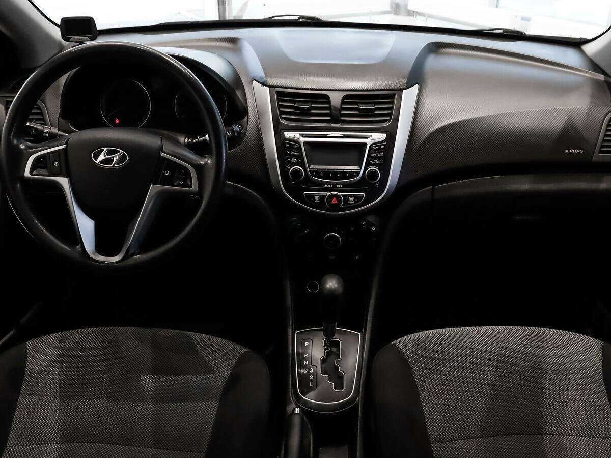 Купить Hyundai Solaris, 2012, 124 753 км, фото №12