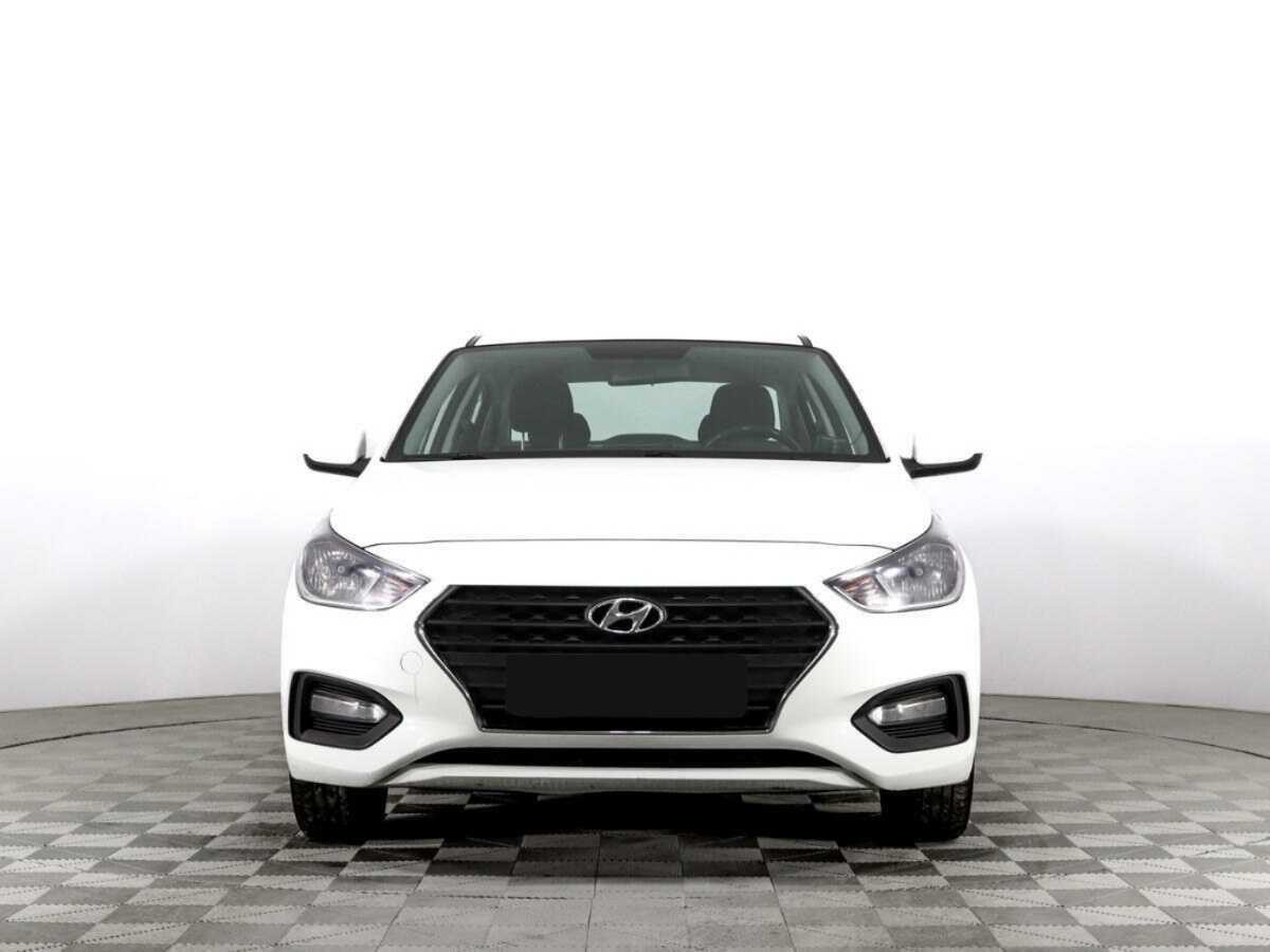 Купить Hyundai Solaris, 2018, 124 111 км, фото №2