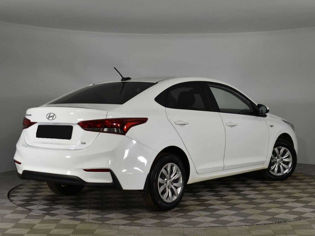 Купить Hyundai Solaris, 2018, 120 071 км, фото №2