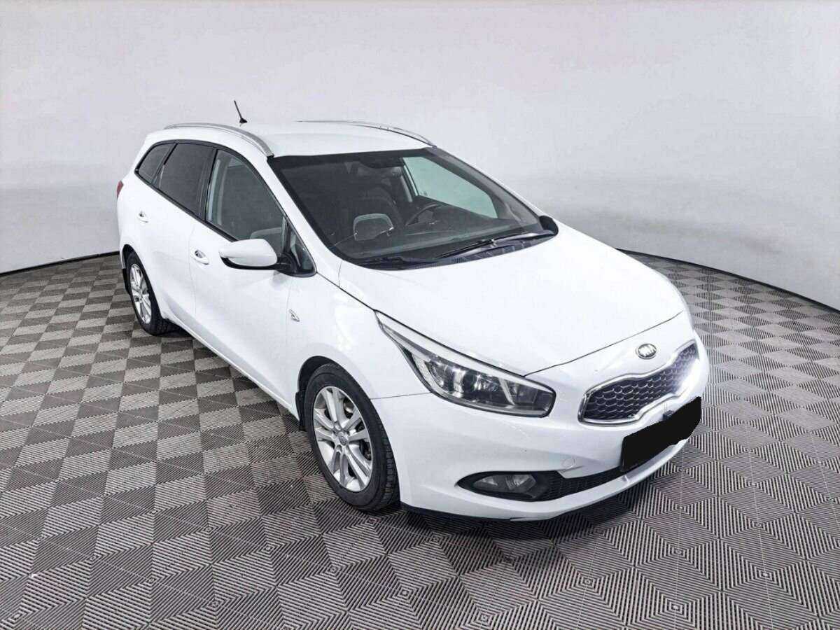 Купить Kia Ceed, 2012, 327 948 км, фото №3