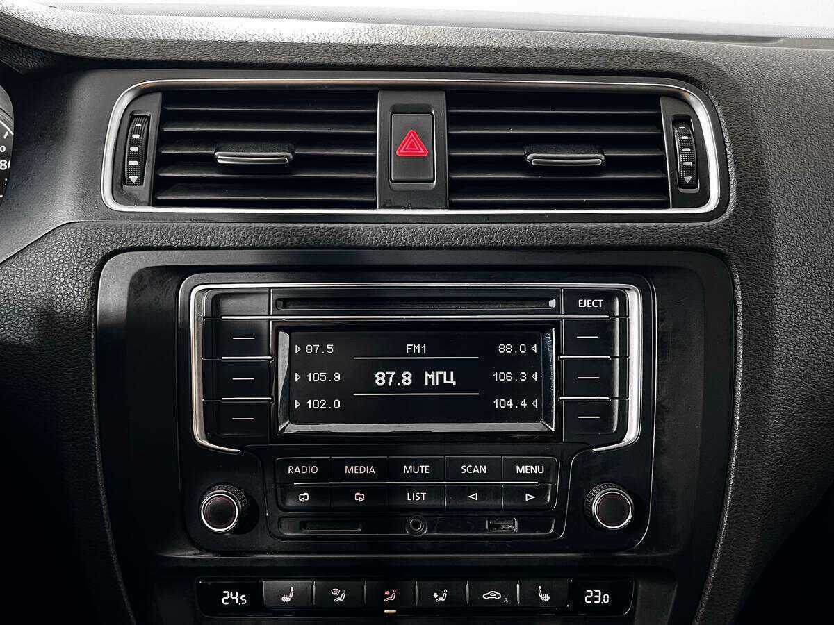 Купить Volkswagen Jetta, 2013, 160 821 км, фото №13