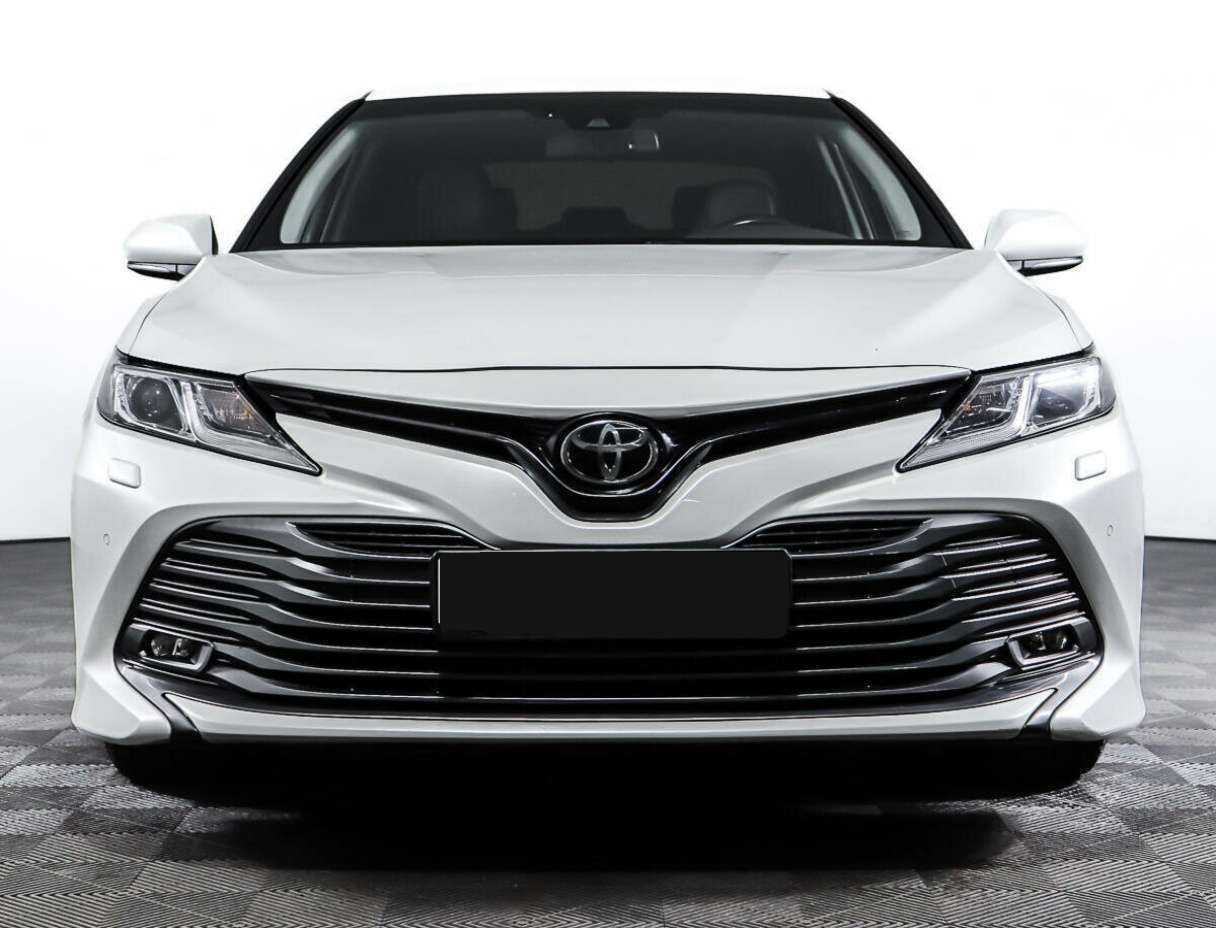 Купить Toyota Camry, 2018, 130 938 км, фото №2
