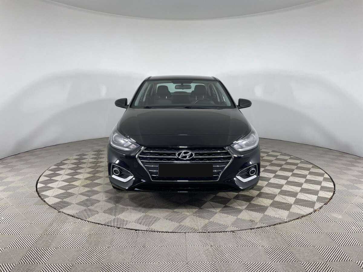 Купить Hyundai Solaris, 2017, 169 000 км, фото №2