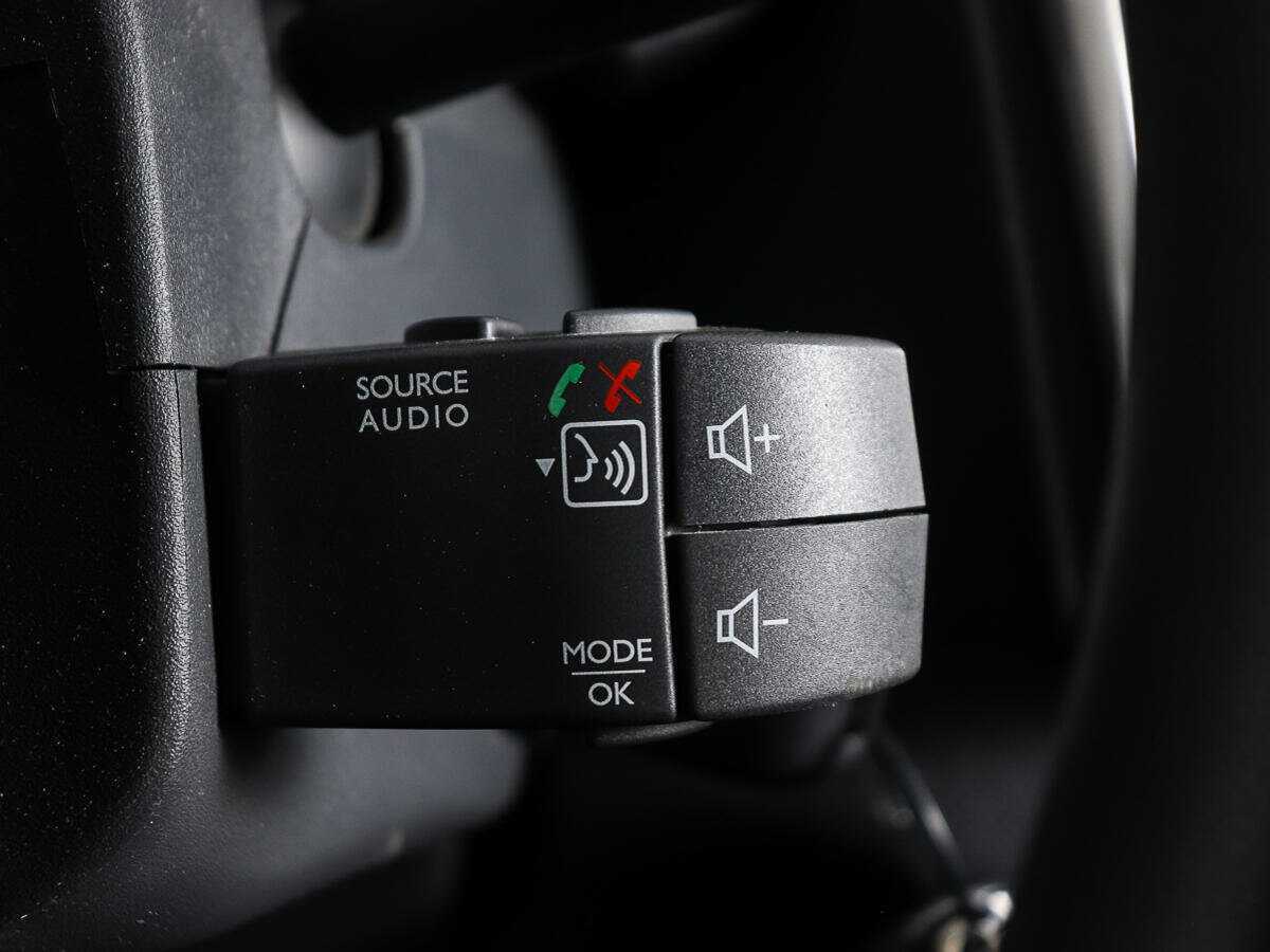 Купить Renault Logan, 2020, 67 637 км, фото №17