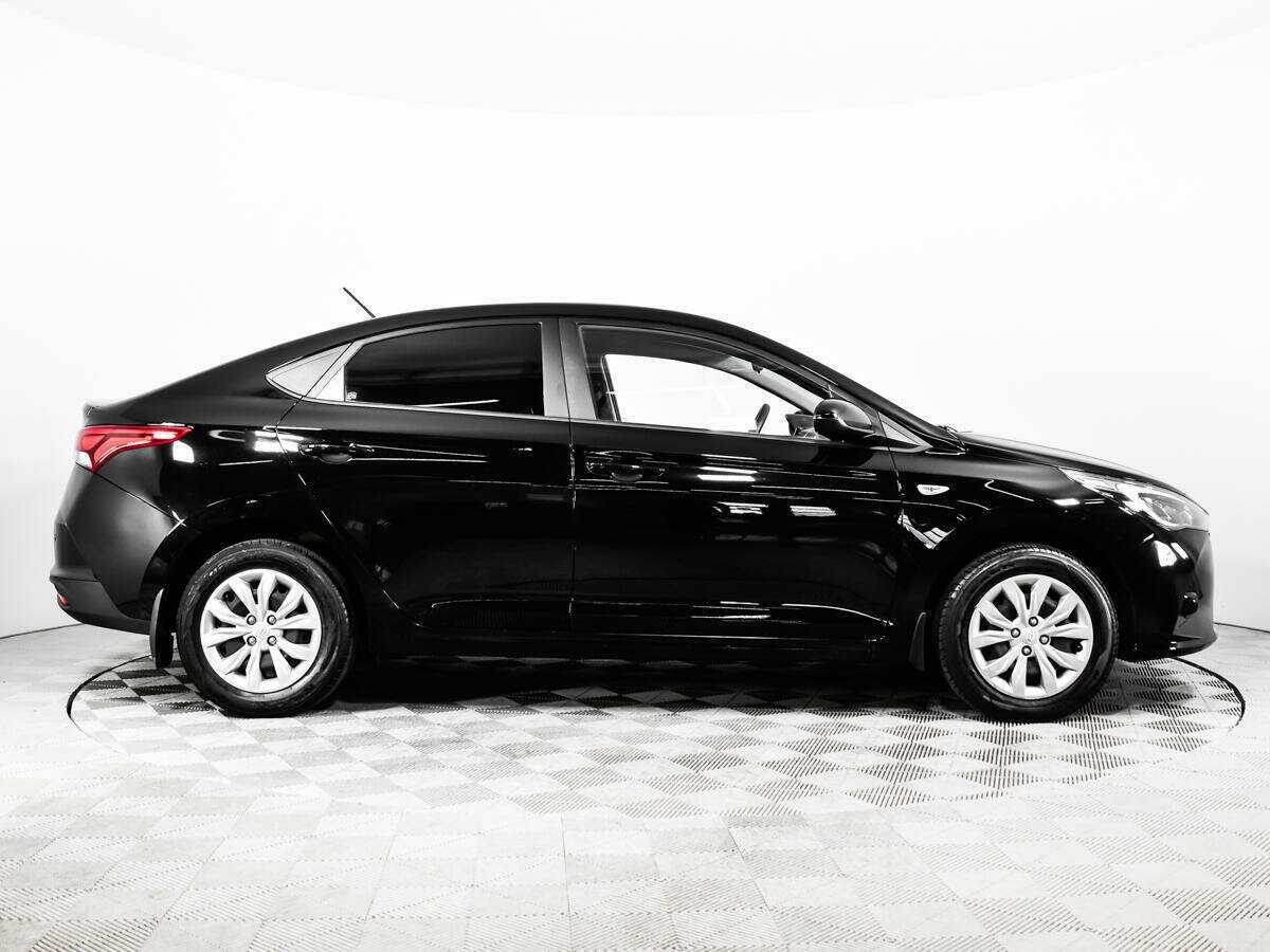 Купить Hyundai Solaris, 2022, 30 482 км, фото №4