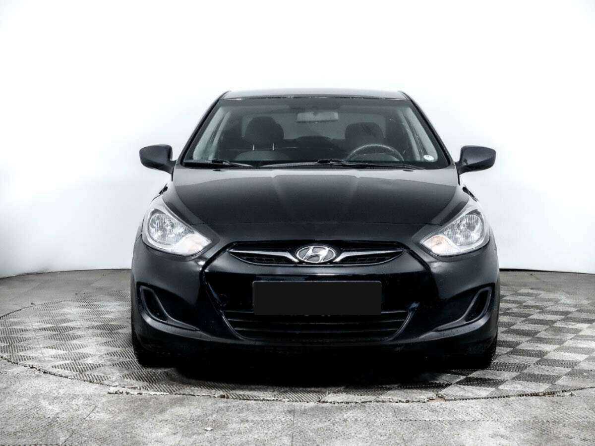 Купить Hyundai Solaris, 2012, 217 922 км, фото №2