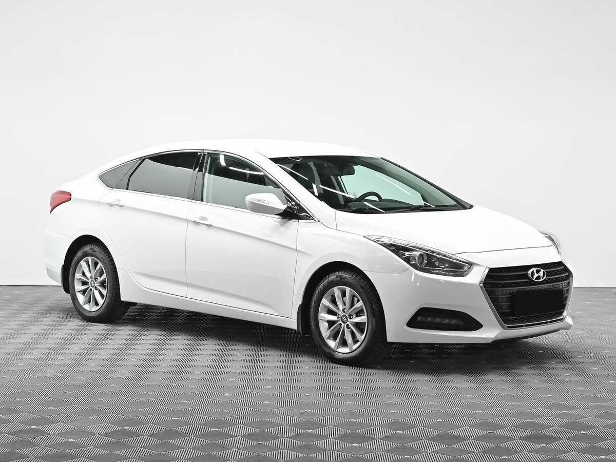 Купить Hyundai i40, 2016, 182 000 км, фото №2