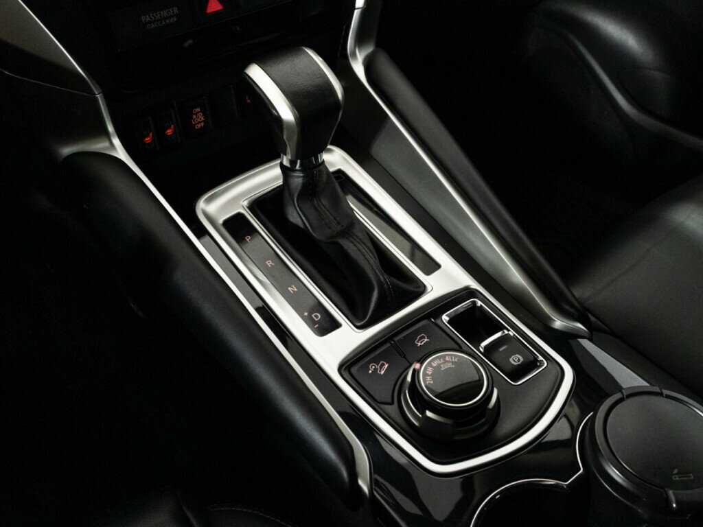 Купить Mitsubishi Pajero Sport, 2018, 99 701 км, фото №16