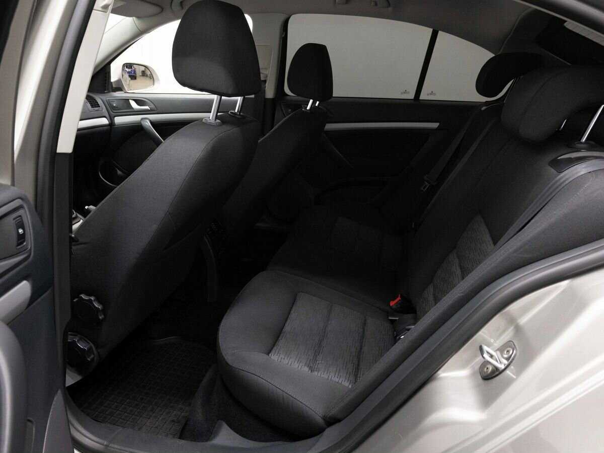 Купить Skoda Octavia, 2012, 131 000 км, фото №10