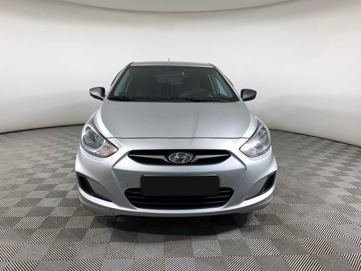 Купить Hyundai Solaris, 2013, 96 384 км, фото №2