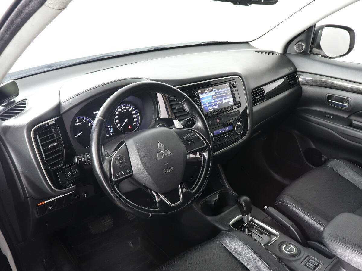 Купить Mitsubishi Outlander, 2016, 87 241 км, фото №9