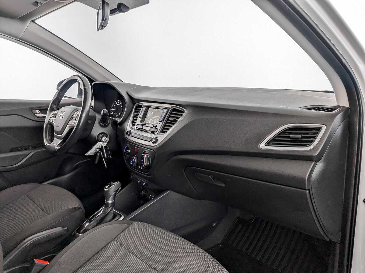 Купить Hyundai Solaris, 2018, 128 050 км, фото №10