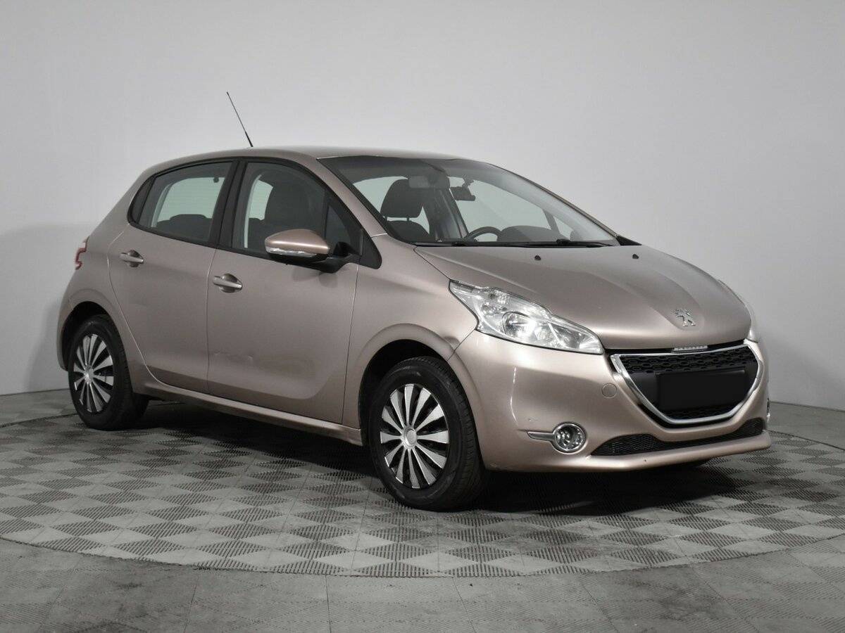 Купить Peugeot 208, 2014, 130 000 км, фото №3