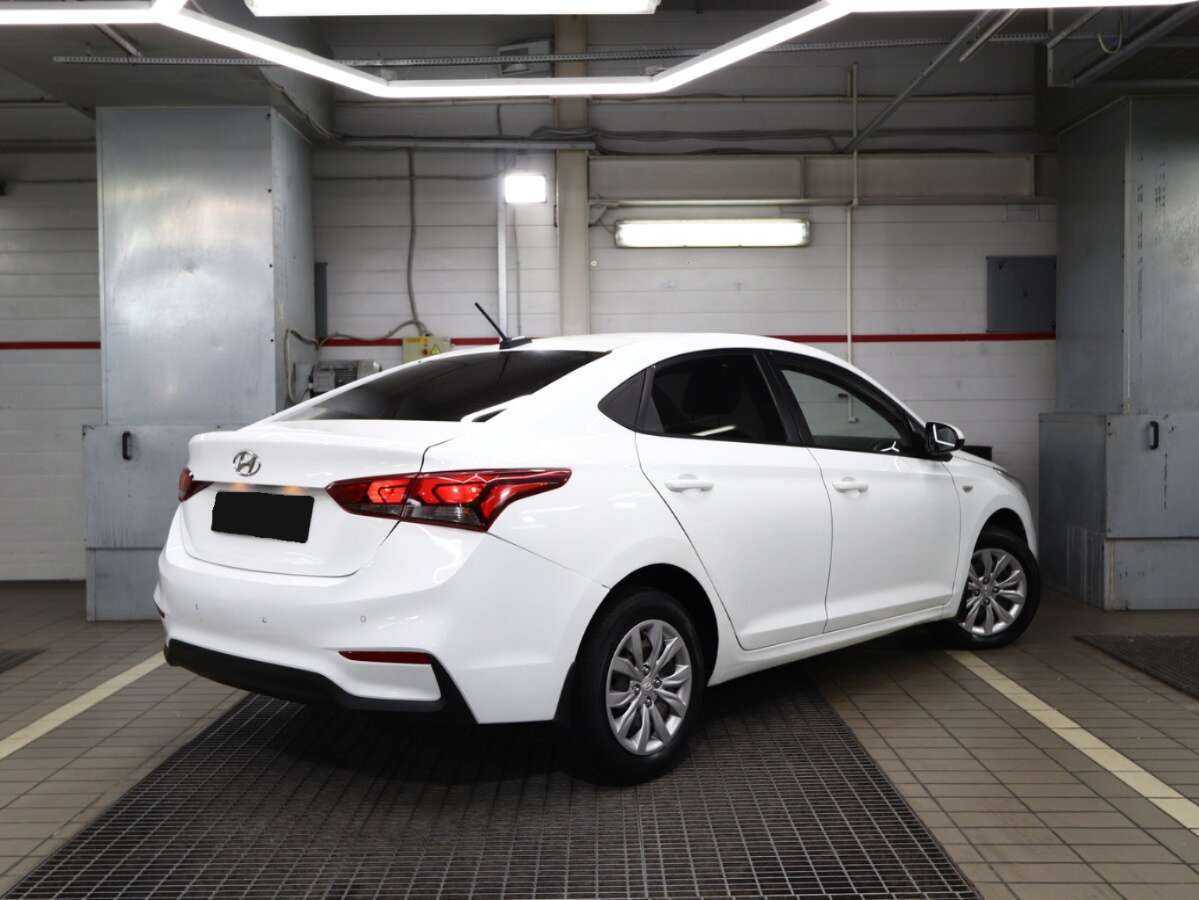 Купить Hyundai Solaris, 2018, 230 000 км, фото №2