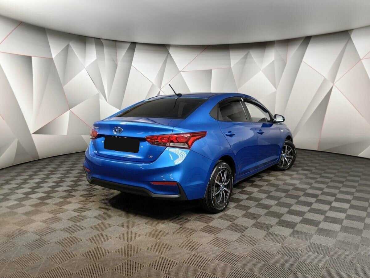 Купить Hyundai Solaris, 2017, 64 021 км, фото №2