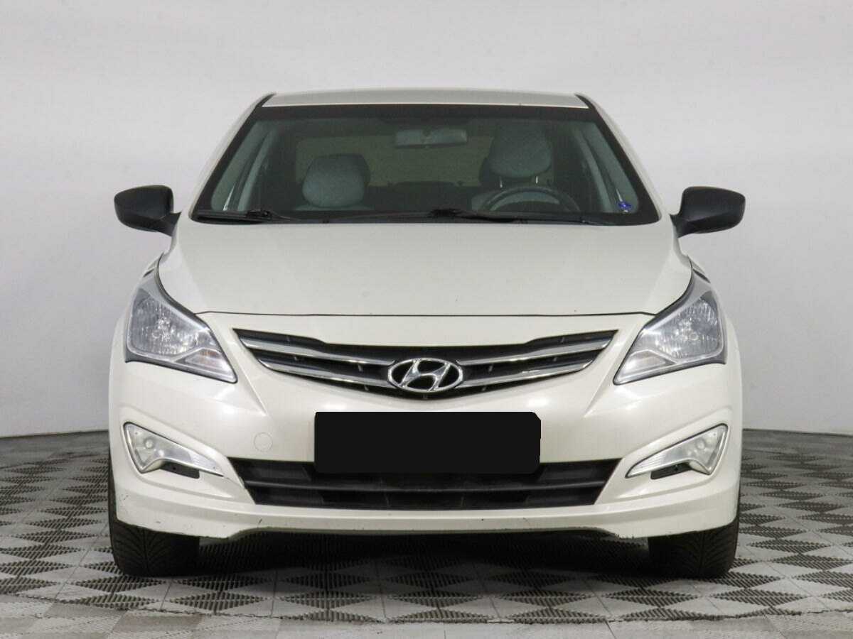 Купить Hyundai Solaris, 2015, 125 988 км, фото №2