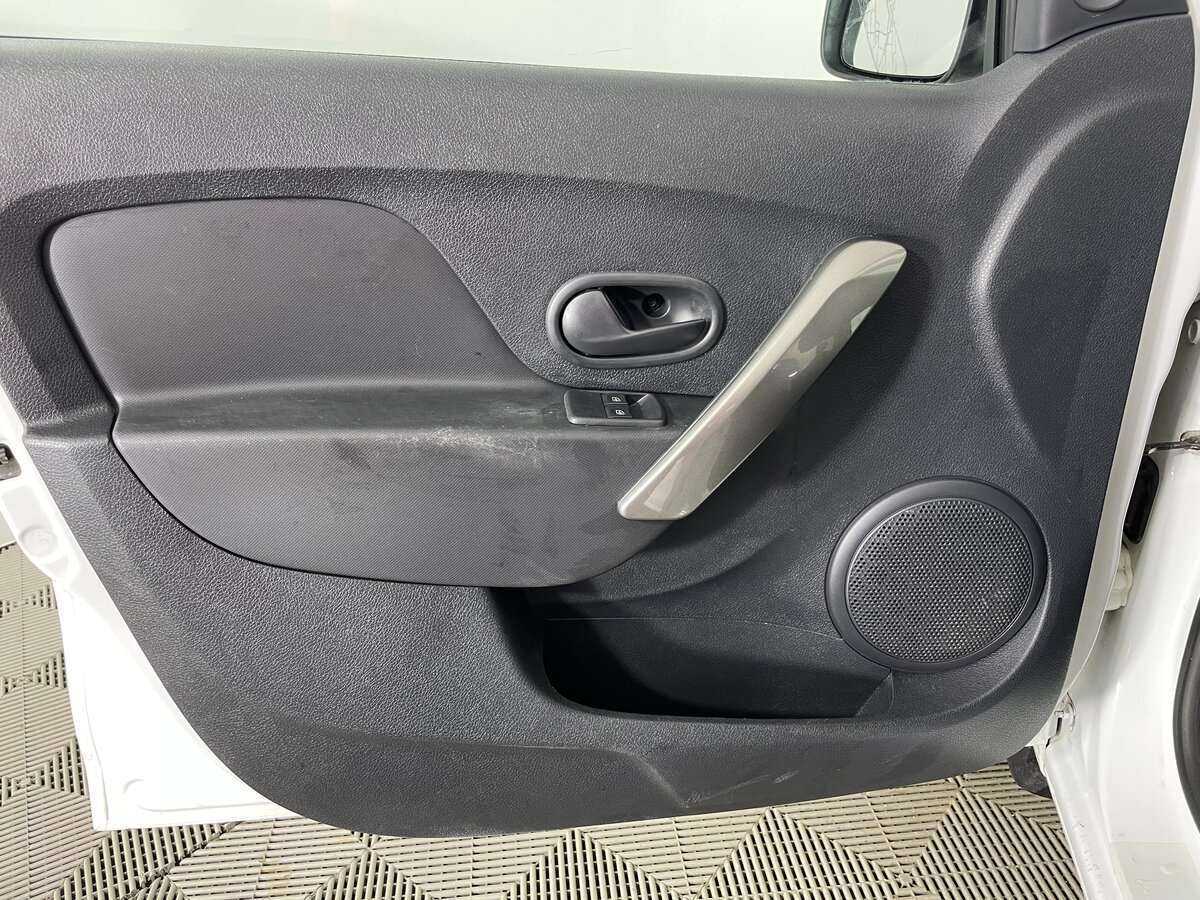 Купить Renault Logan, 2014, 156 200 км, фото №20