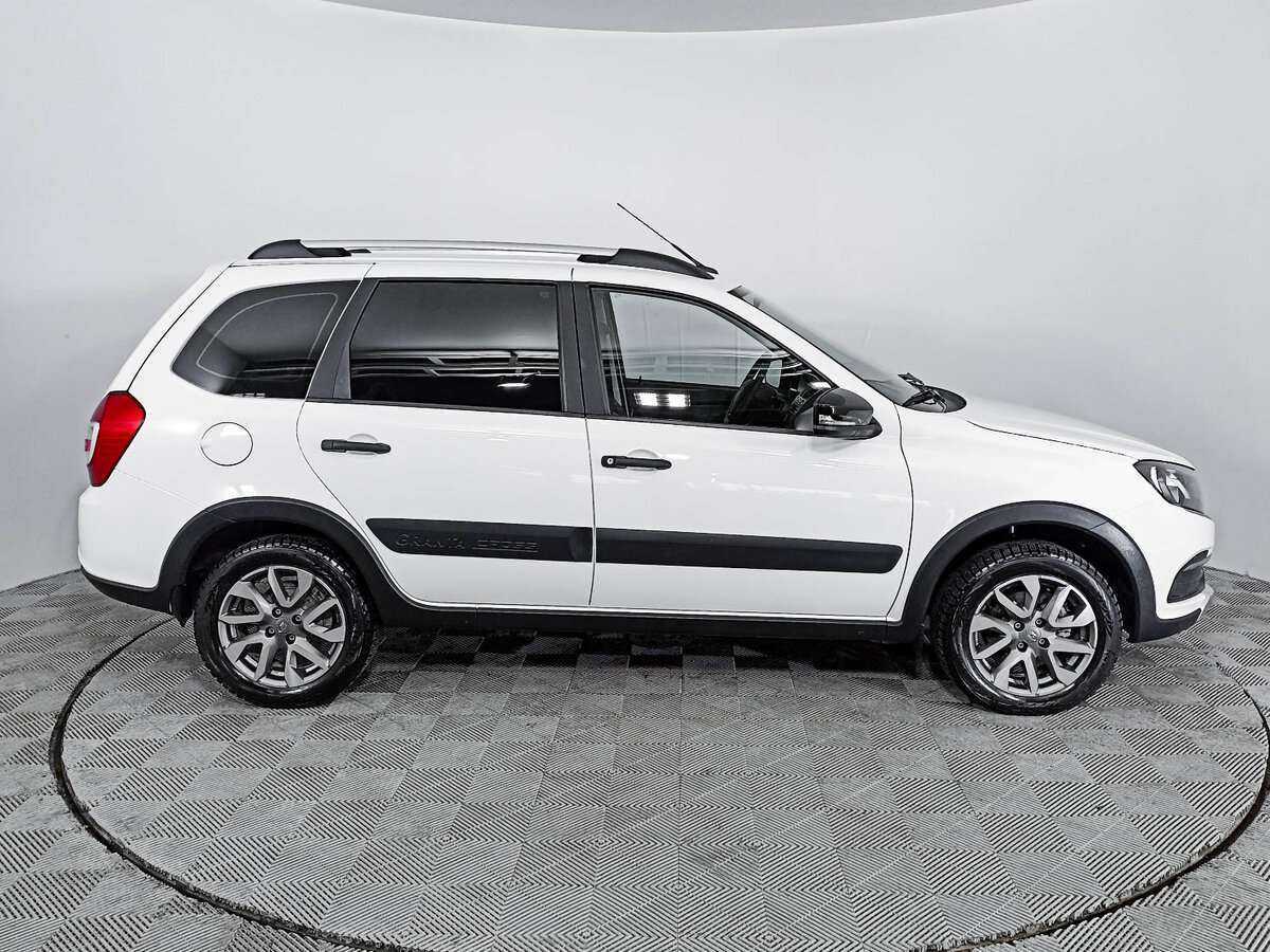 Купить Lada (ВАЗ) Granta Cross, 2023, 6 108 км, фото №4