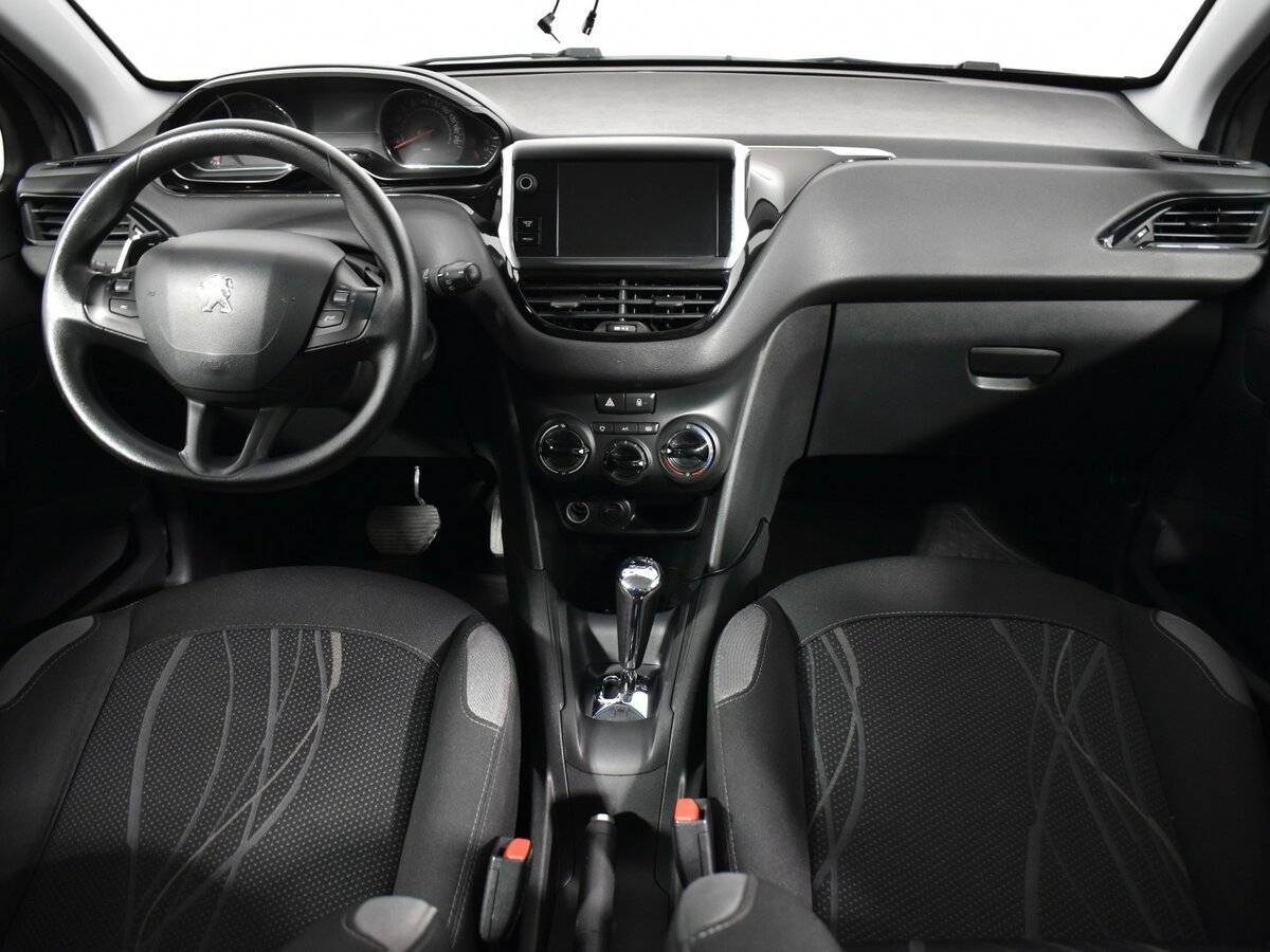 Купить Peugeot 208, 2014, 130 000 км, фото №11