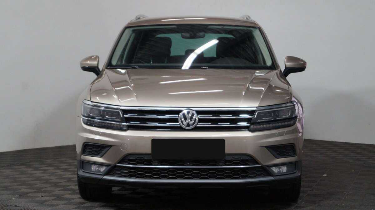 Купить Volkswagen Tiguan, 2018, 176 587 км, фото №2