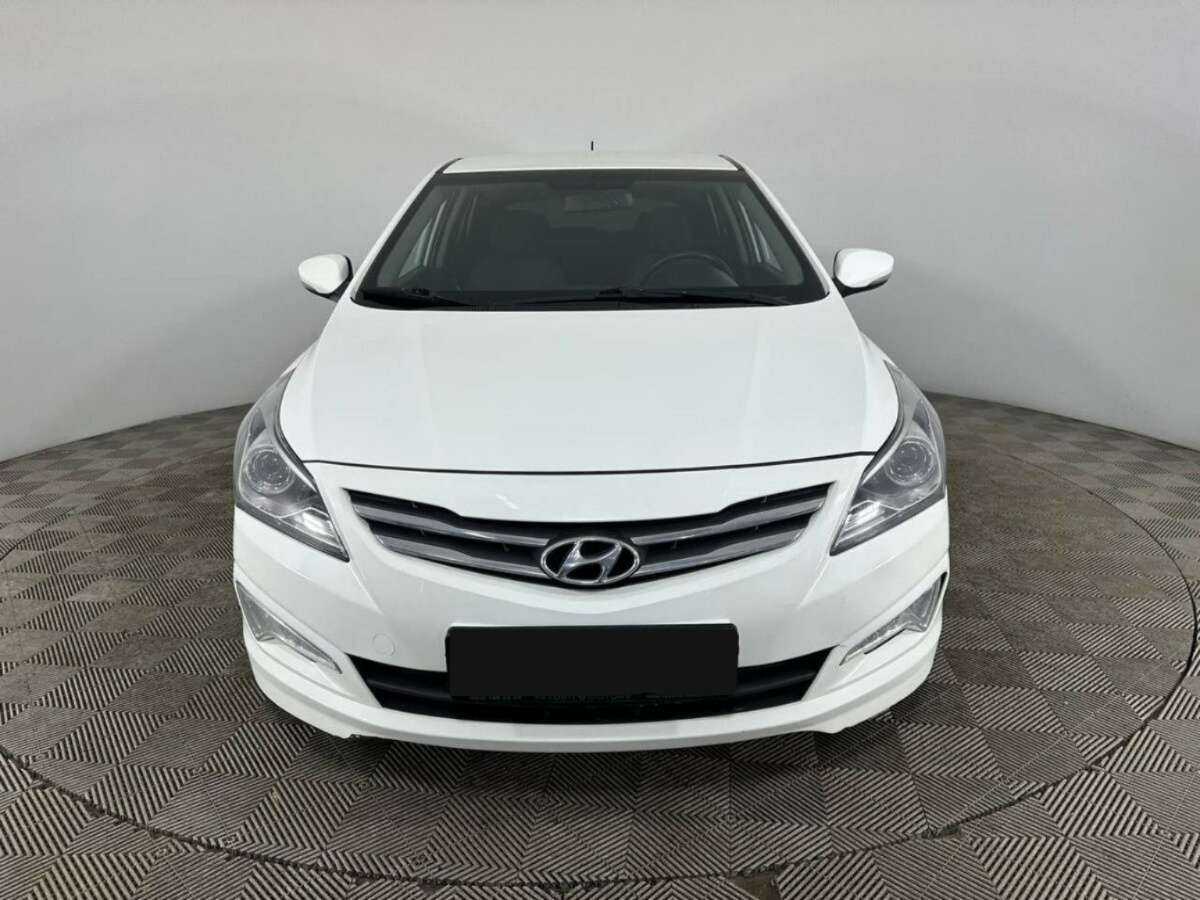 Купить Hyundai Solaris, 2016, 157 958 км, фото №2