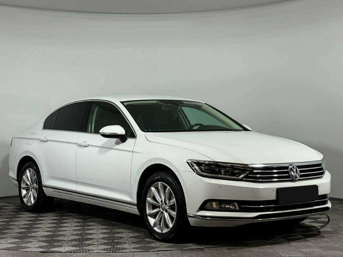 Купить Volkswagen Passat, 2017, 106 250 км, фото №3
