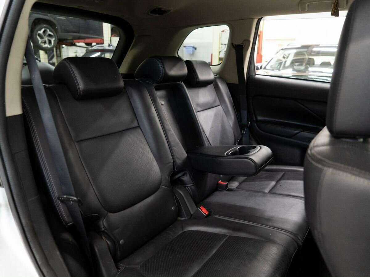 Купить Mitsubishi Outlander, 2017, 191 000 км, фото №8