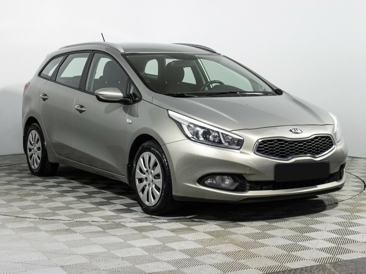 Купить Kia Ceed II, 2012, 130 000 км, фото №3