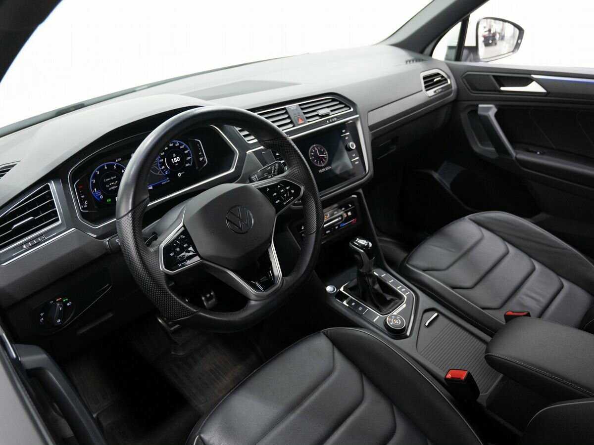 Купить Volkswagen Tiguan, 2022, 60 636 км, фото №14