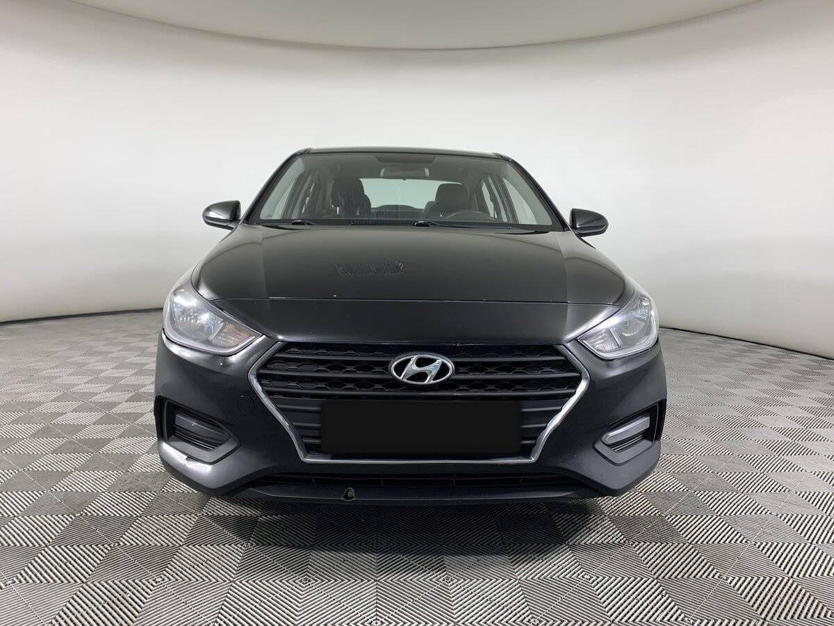 Купить Hyundai Solaris, 2017, 127 099 км, фото №2